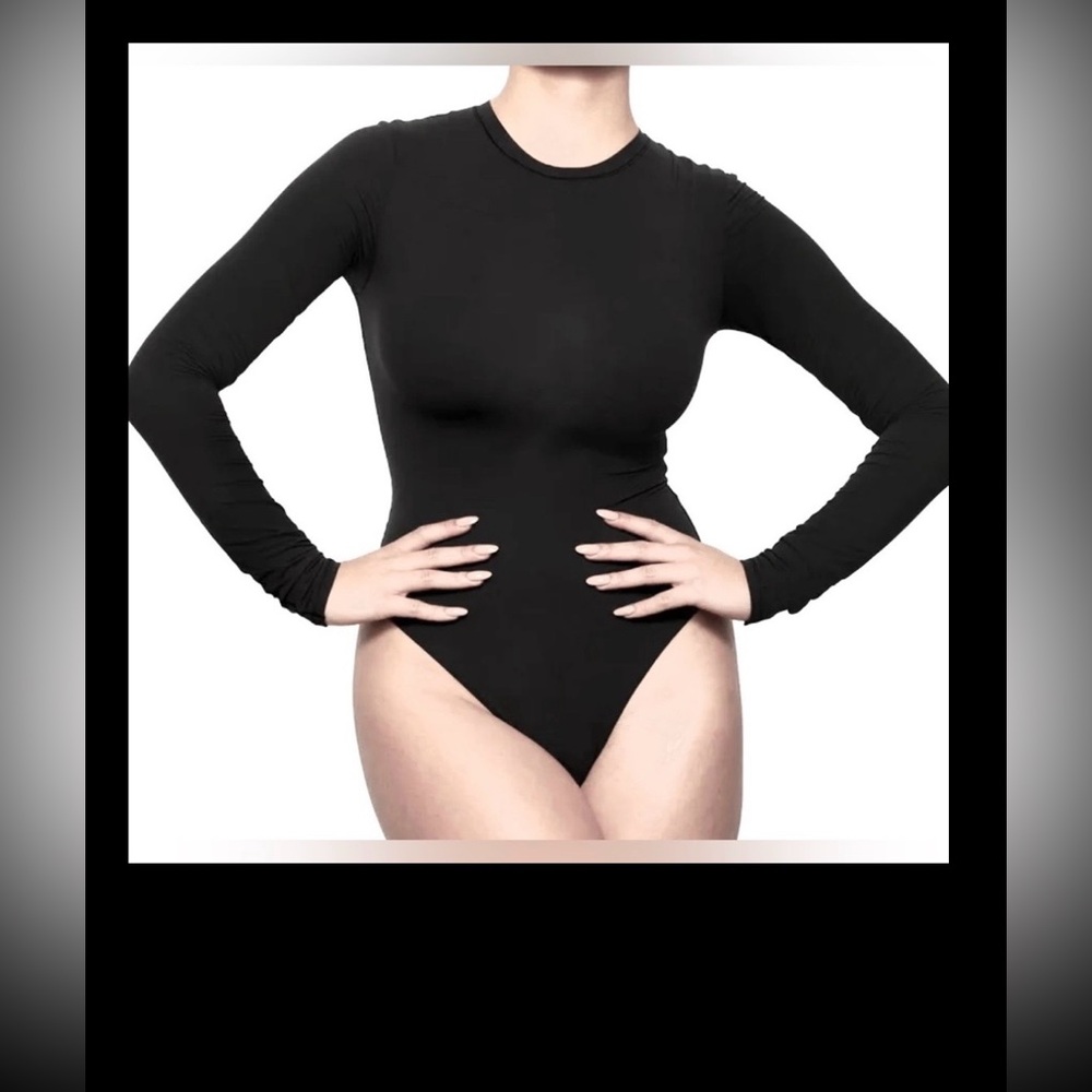Skims Spandex Bodysuit Nylon Shape Wear Ling Sleeves in Black color Plus Size 4X